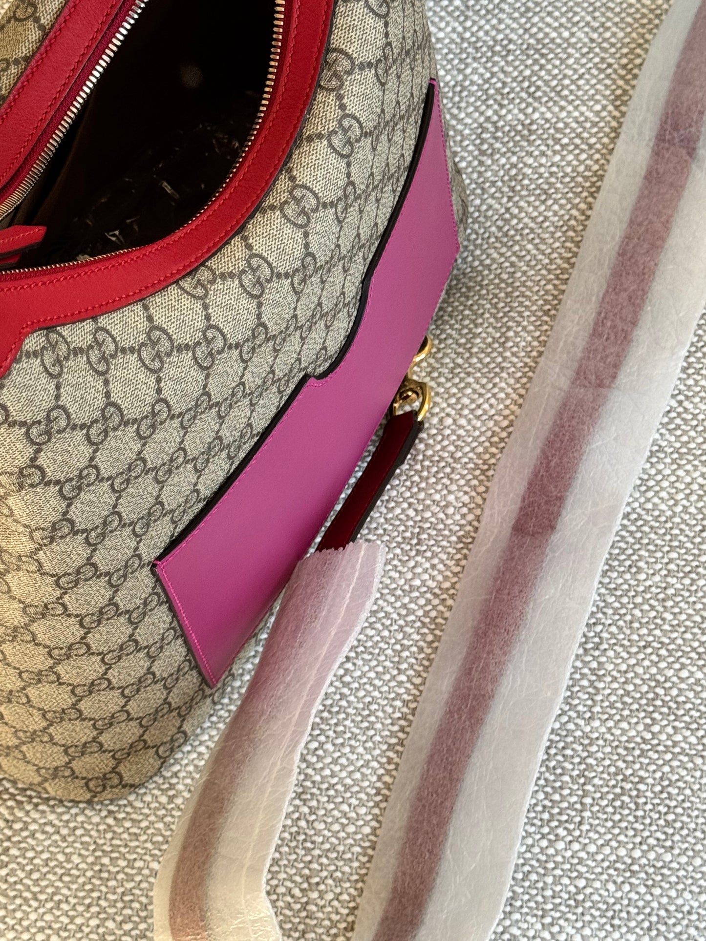 Gucci GG Supreme Hobo Bucket Shoulder Bag with Pink Leather Trim
