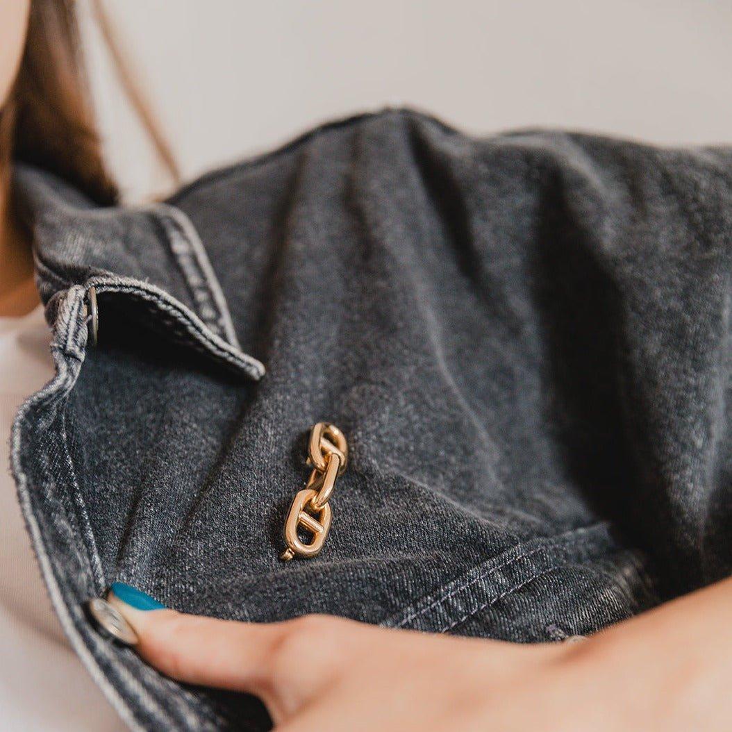 Hermès Chaine d'Ancre Brooch Gold