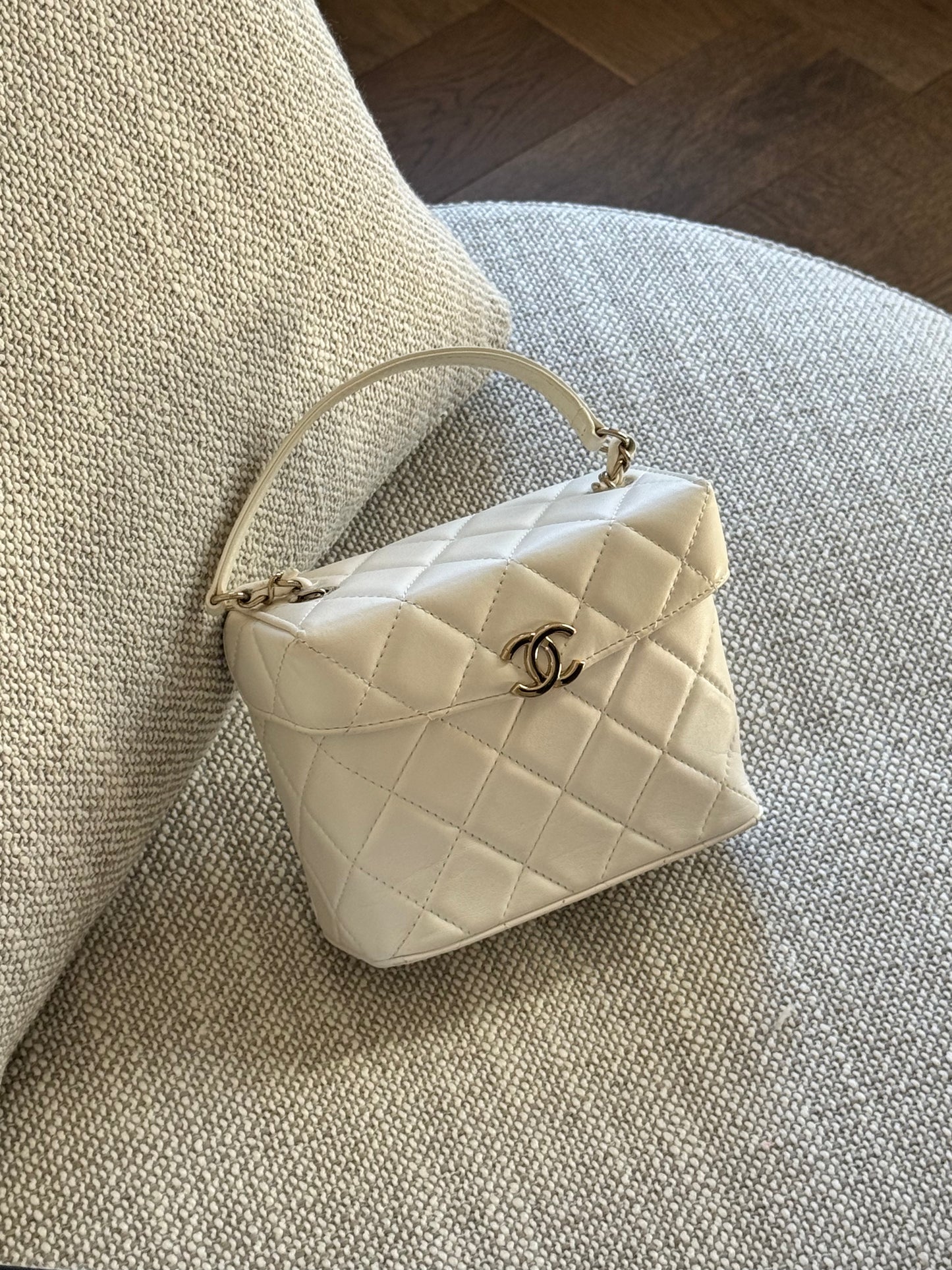 Chanel White Quilted Leather Top Handle & Crossbody Bag