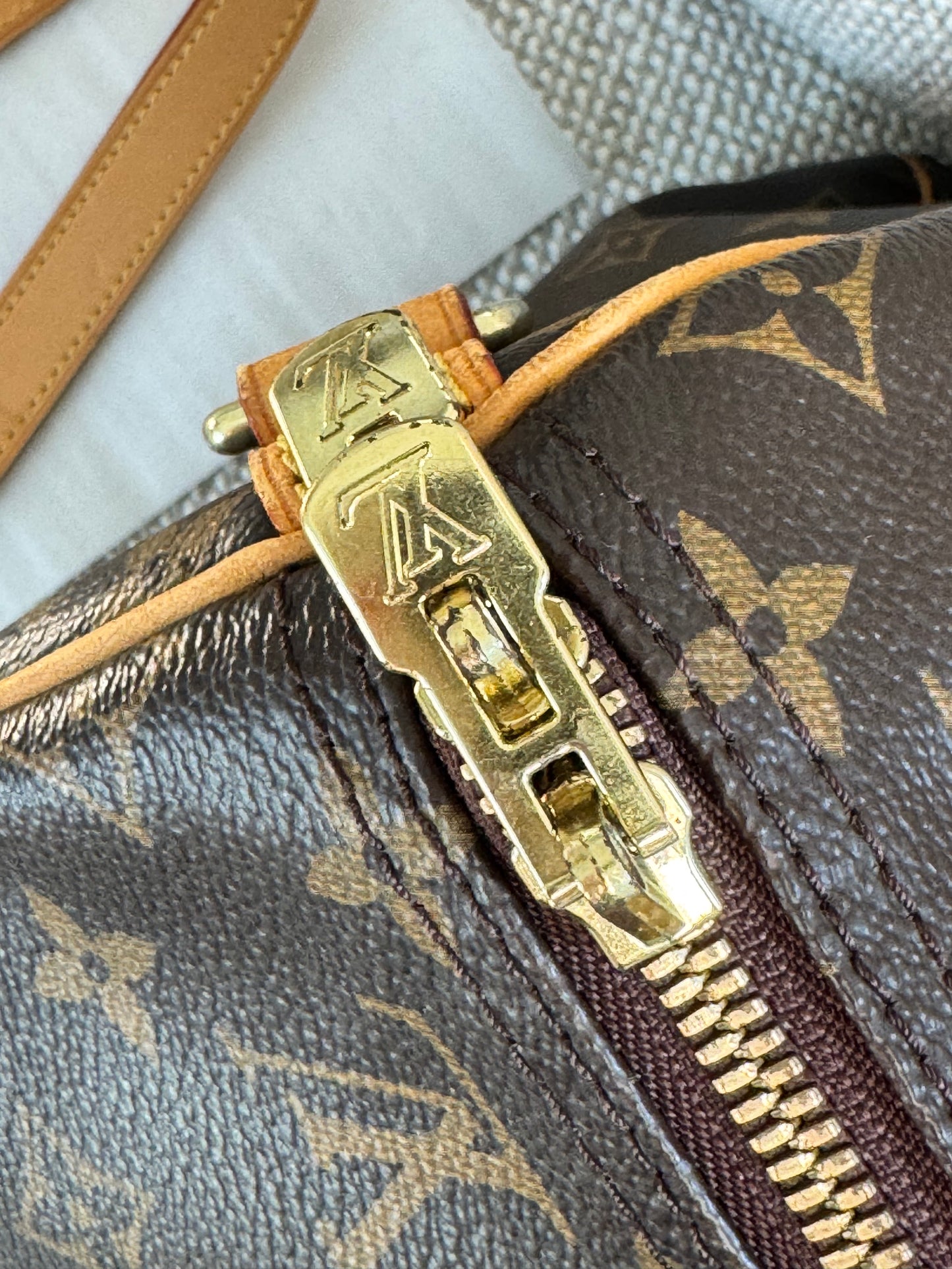 Louis Vuitton Speedy Bandoulière 40 in Monogram Canvas