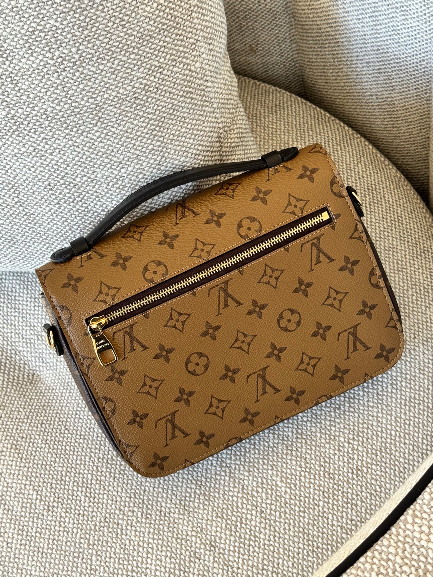 Louis Vuitton Monogram Reverse Pochette Métis