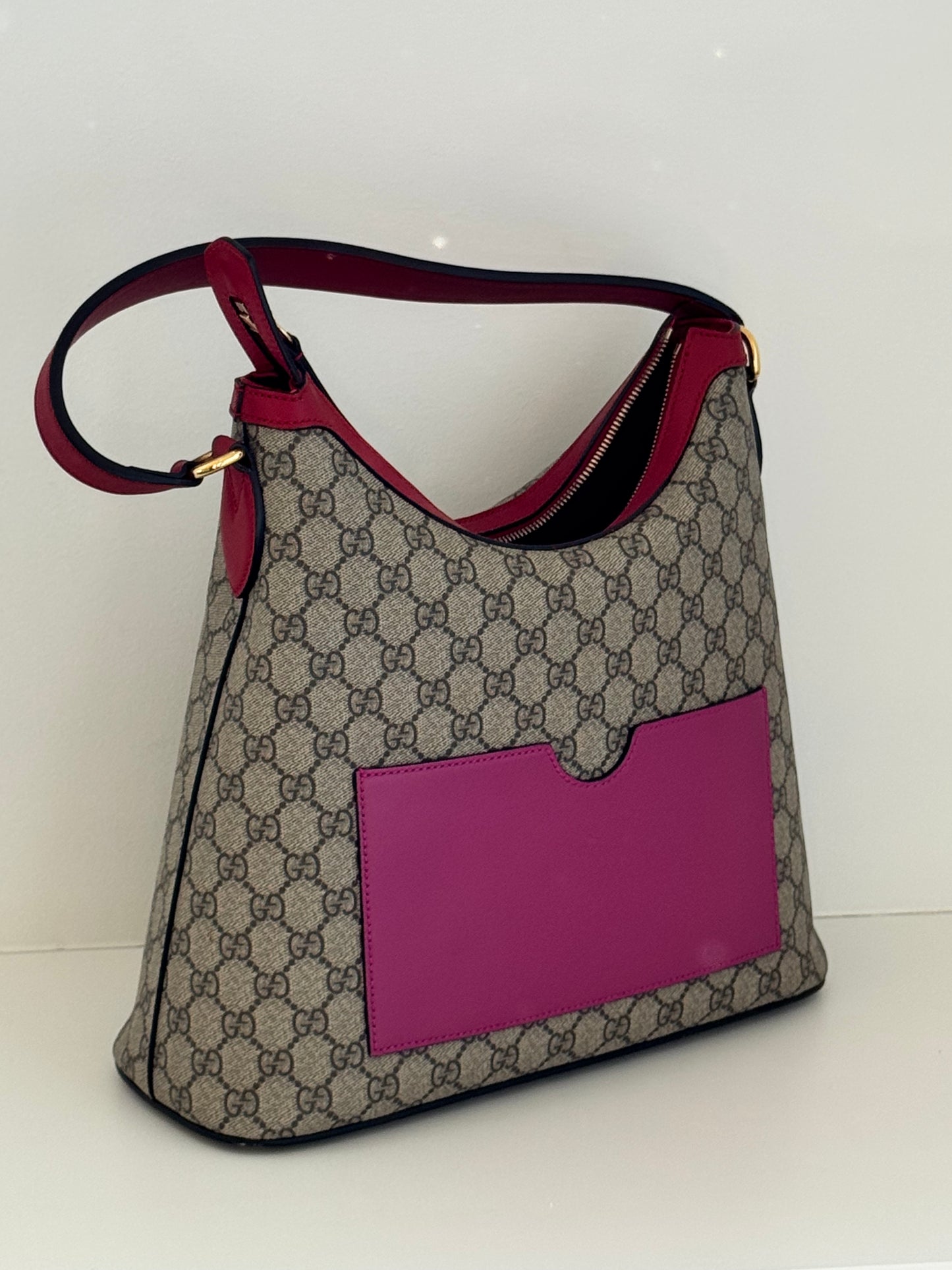 Gucci GG Supreme Hobo Bucket Shoulder Bag with Pink Leather Trim