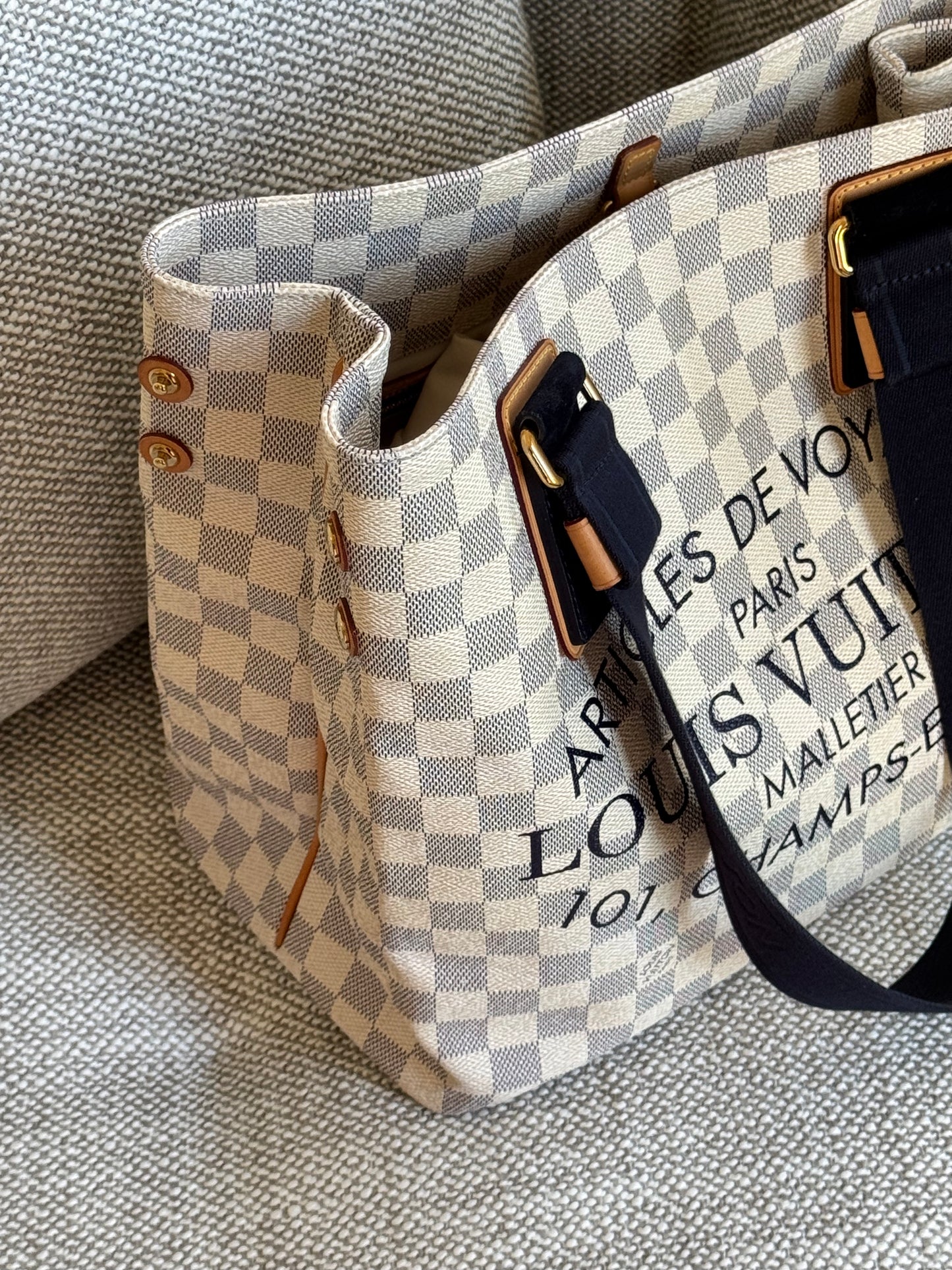 Limited Edition Damier Azur Articles de Voyage Beach Cabas PM