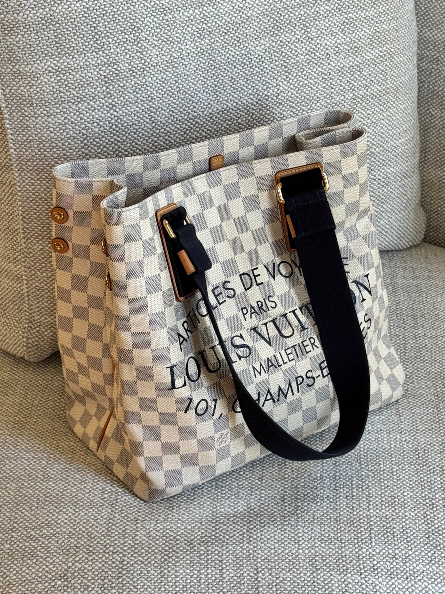 Limited Edition Damier Azur Articles de Voyage Beach Cabas PM