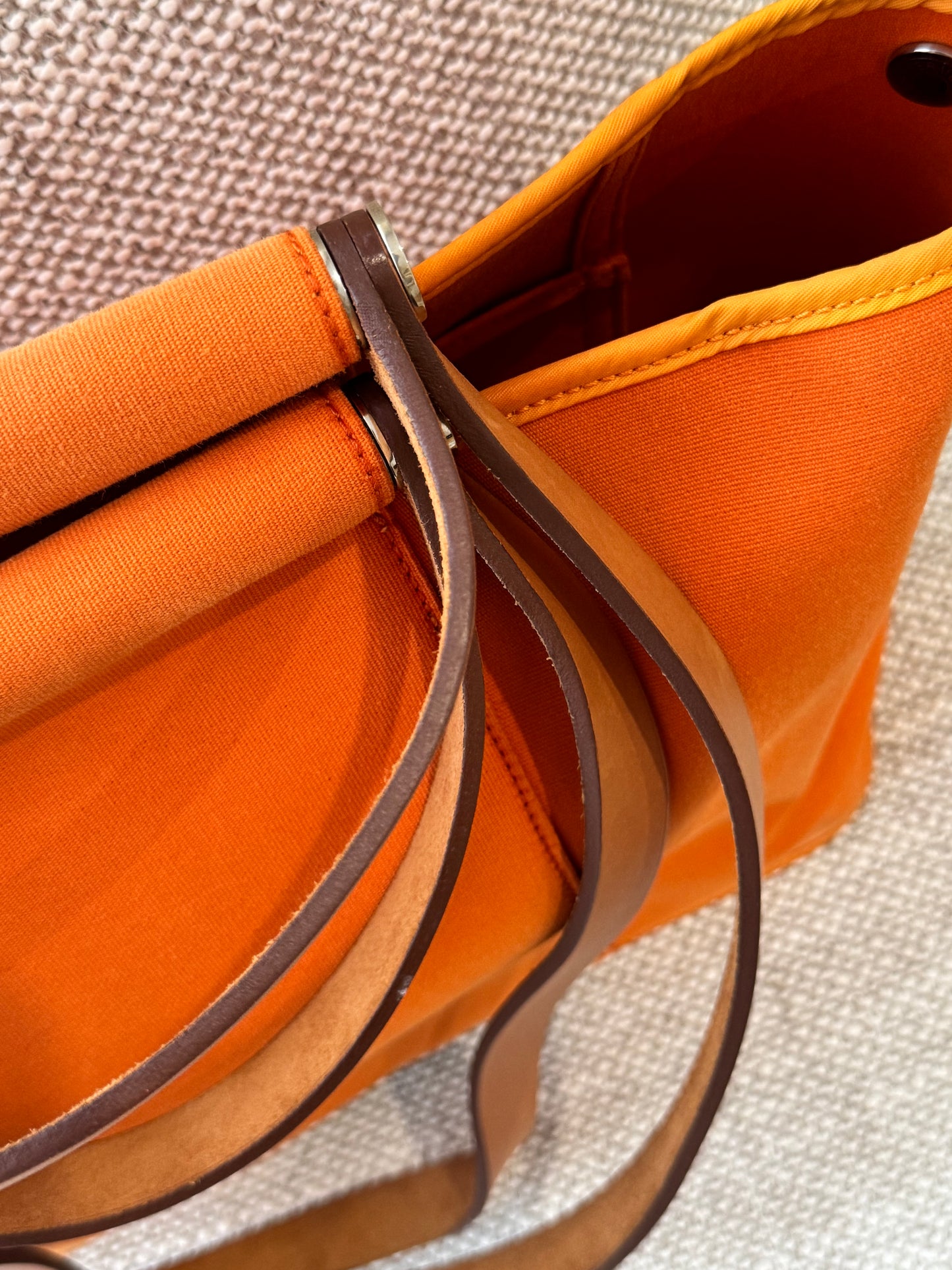 HERMÈS  Cabag Elan 39 Tote Bag – Orange Canvas & Leather