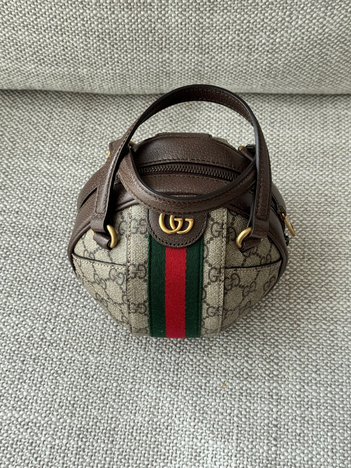Gucci Ophidia GG Supreme Mini Round Shoulder Bag
