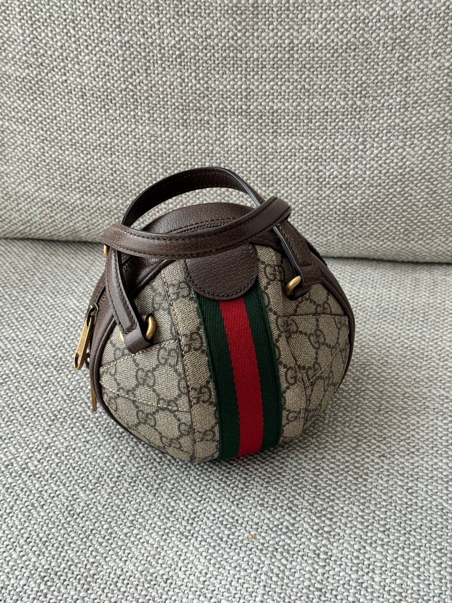 Gucci Ophidia GG Supreme Mini Round Shoulder Bag