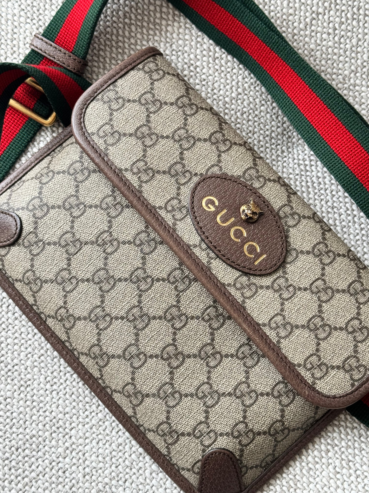 Gucci Neo Vintage GG Supreme Messenger Bag