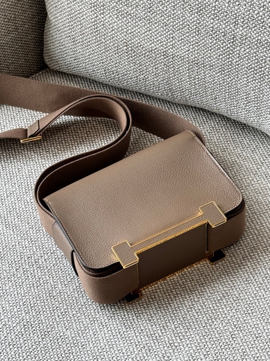 Hermès Gate Bag Taupe Leather Gold Hardware