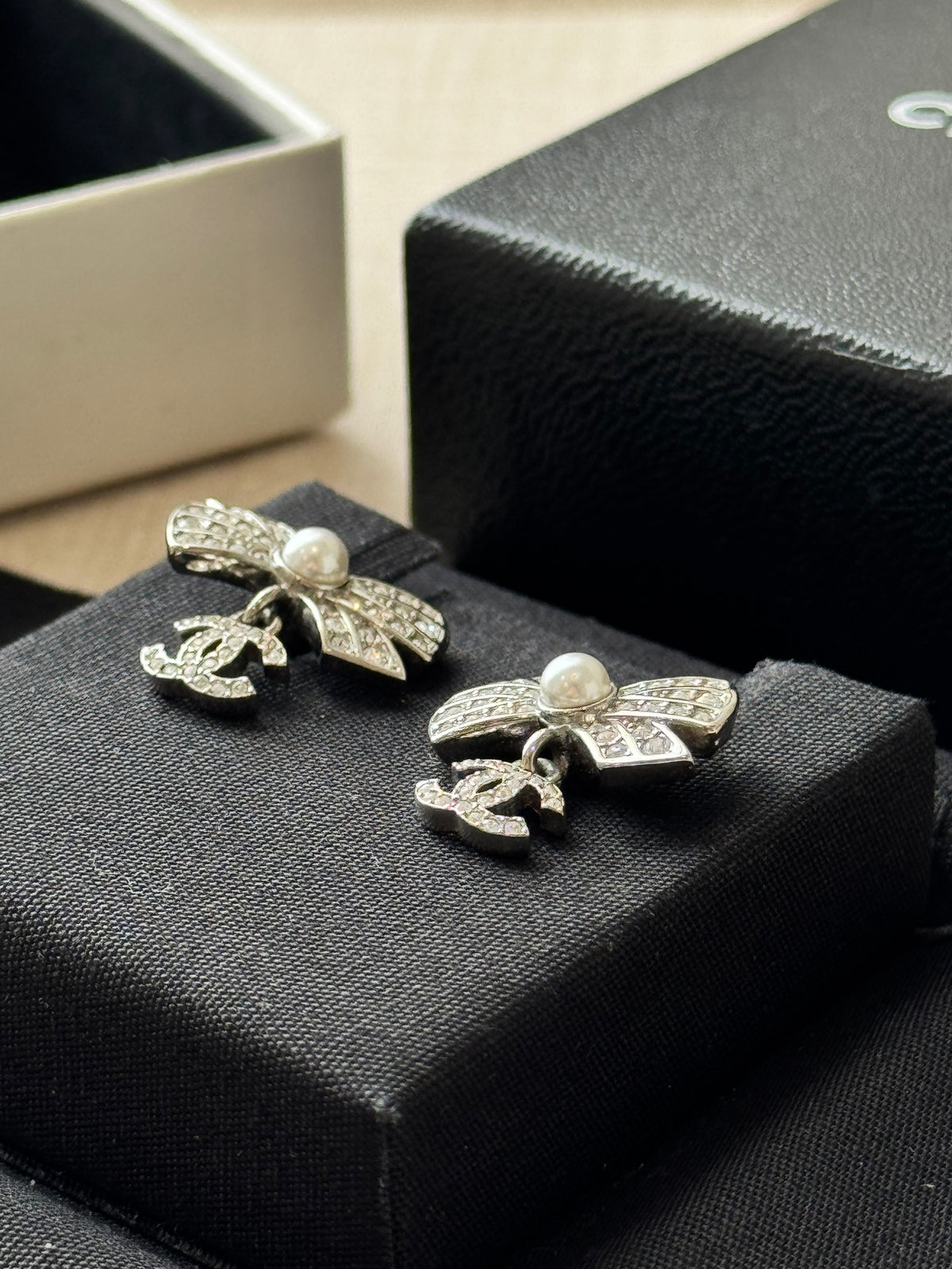 Chanel CC Bow Pearl Crystal Earrings Silver Tone Full Set