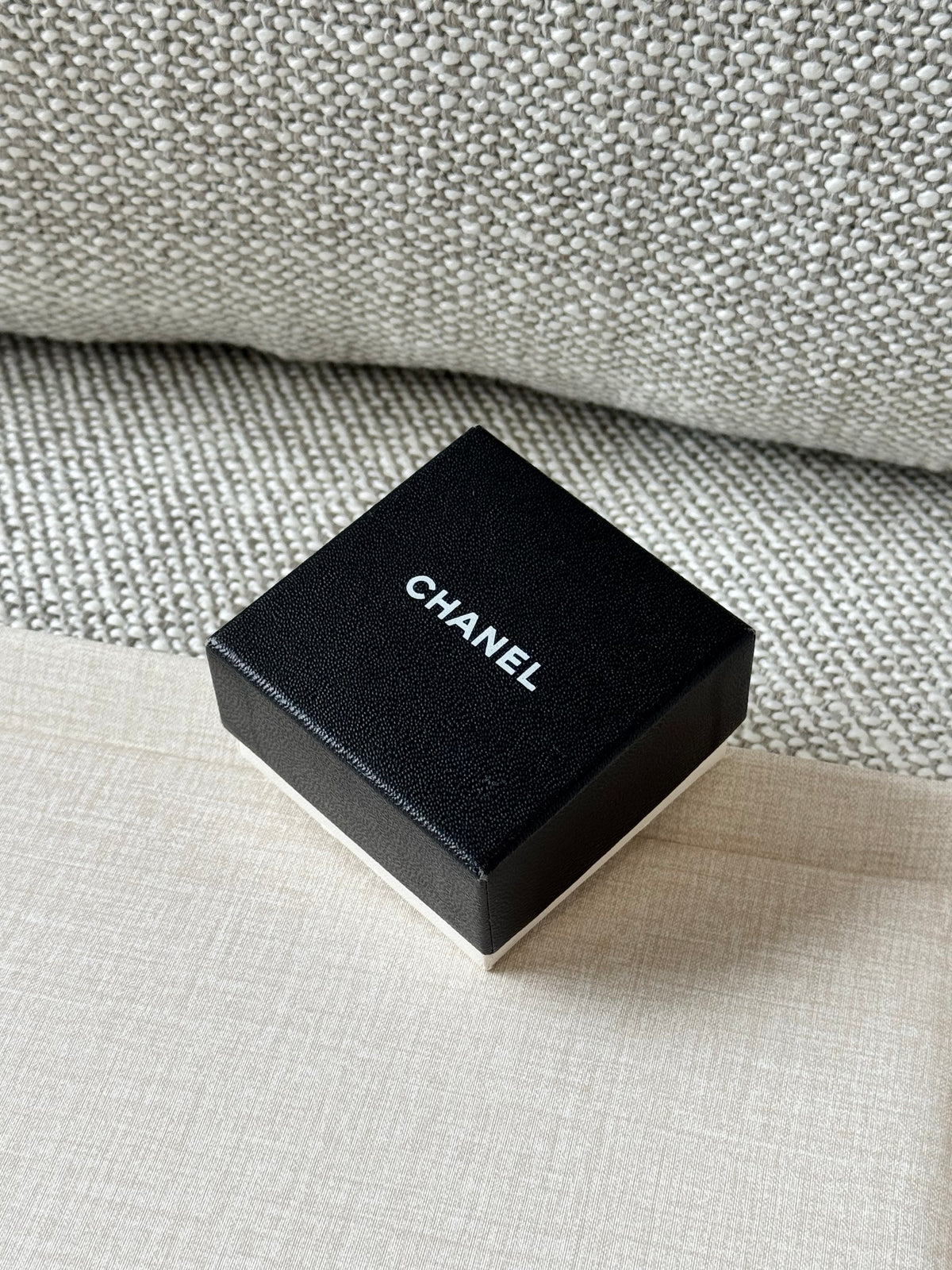 Chanel CC Bow Pearl Crystal Earrings Silver Tone Full Set