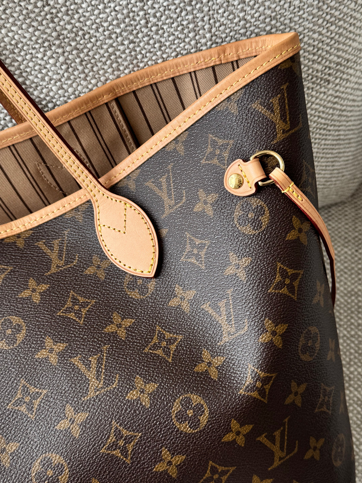 Louis Vuitton Neverfull MM Monogram Tote Bag