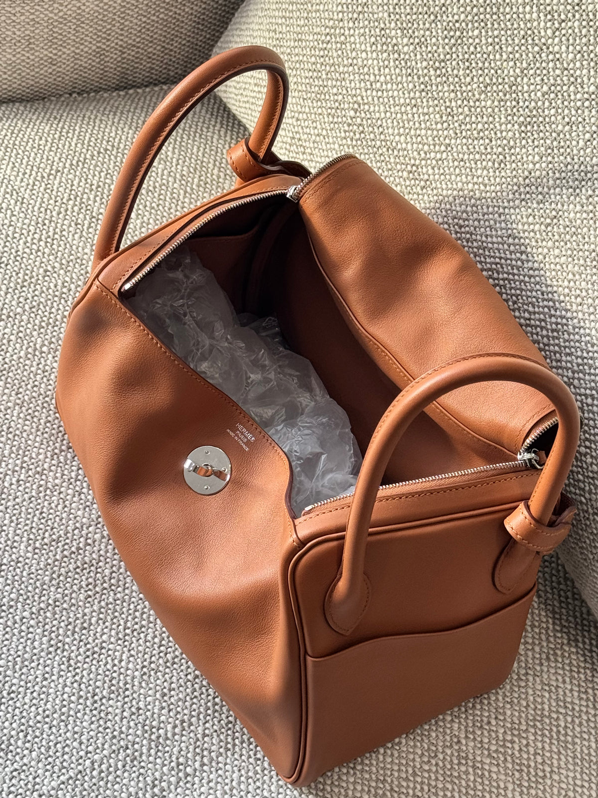 Hermès Lindy 26 Gold Swift Leather Palladium Hardware C Stamp