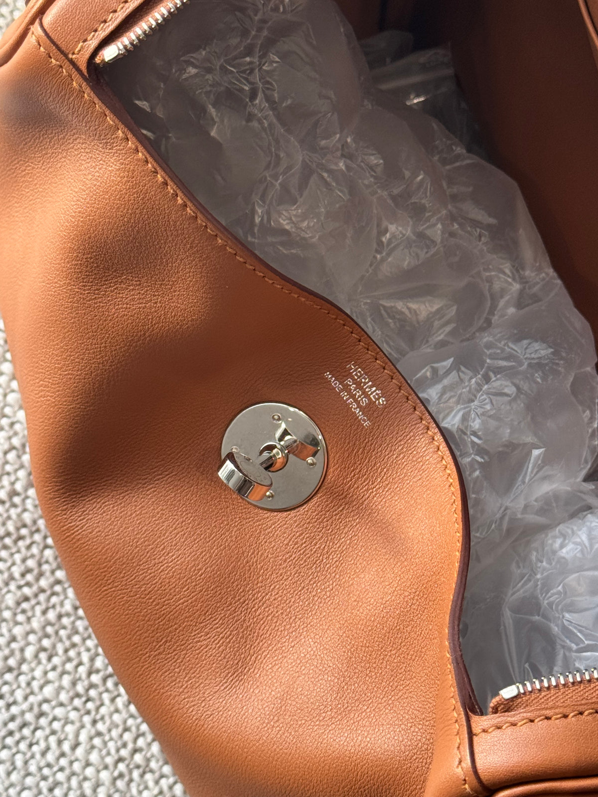 Hermès Lindy 26 Gold Swift Leather Palladium Hardware C Stamp