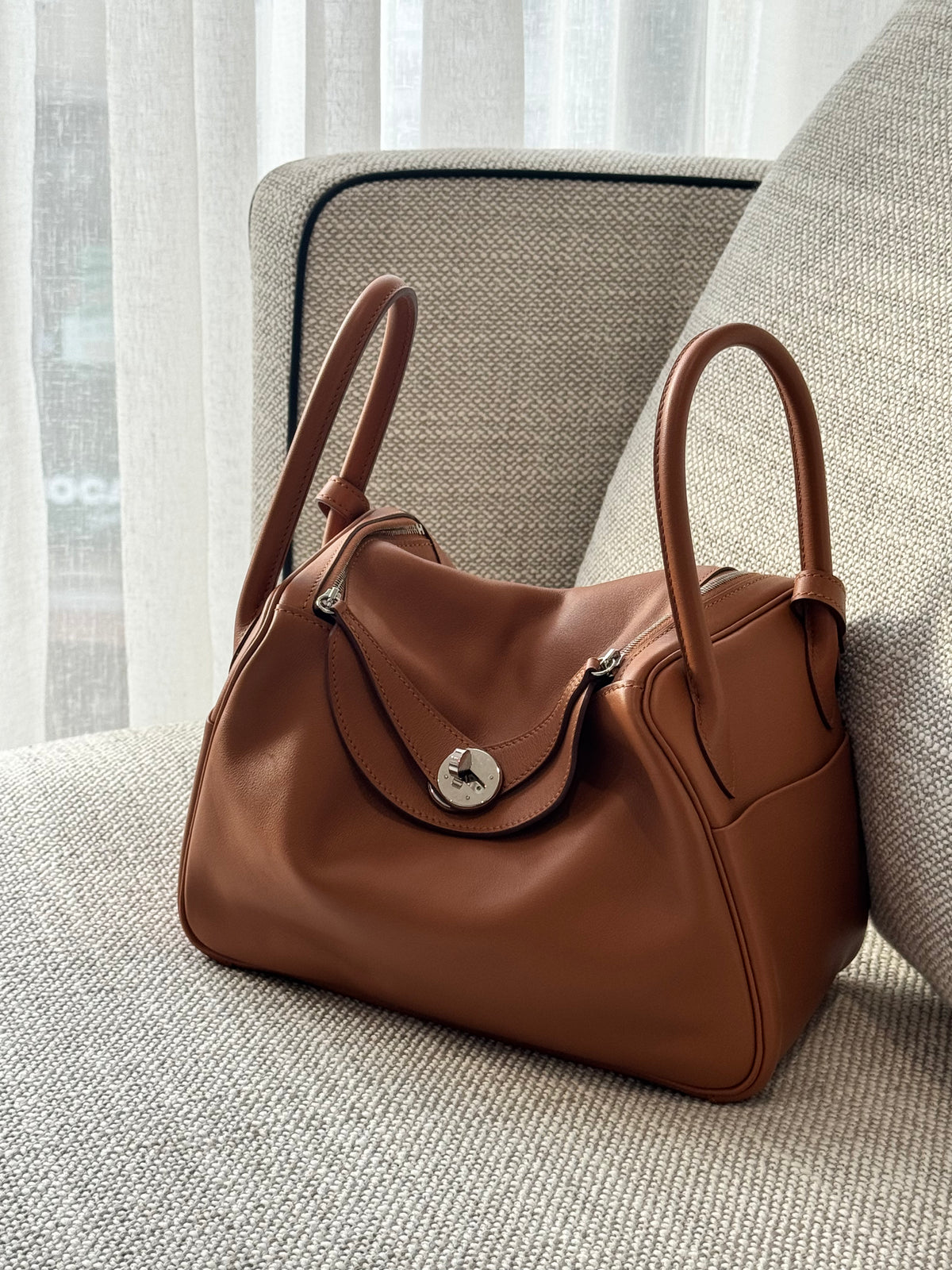 Hermès Lindy 26 Gold Swift Leather Palladium Hardware C Stamp