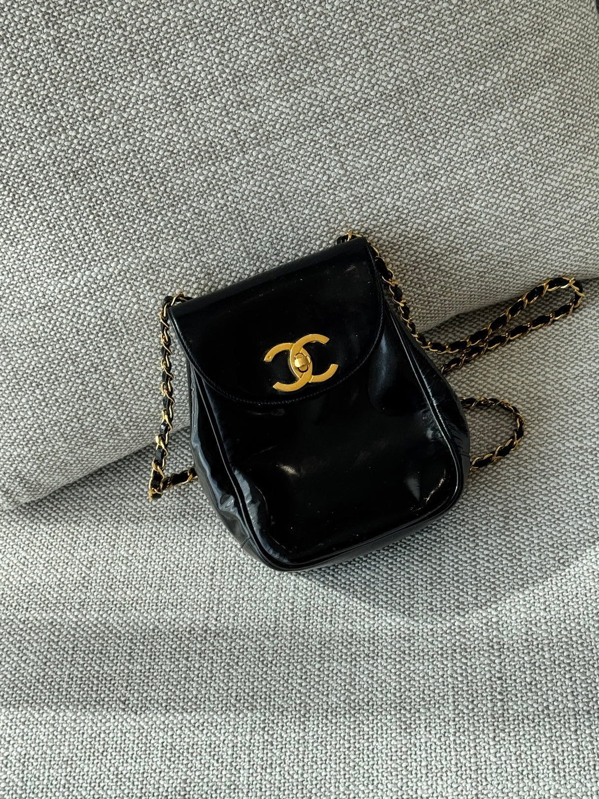 Chanel Vintage Patent Leather Chain Bag – Black with Gold-Tone CC