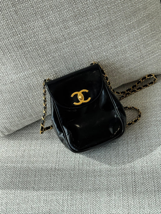 Chanel Vintage Patent Leather Chain Bag – Black with Gold-Tone CC