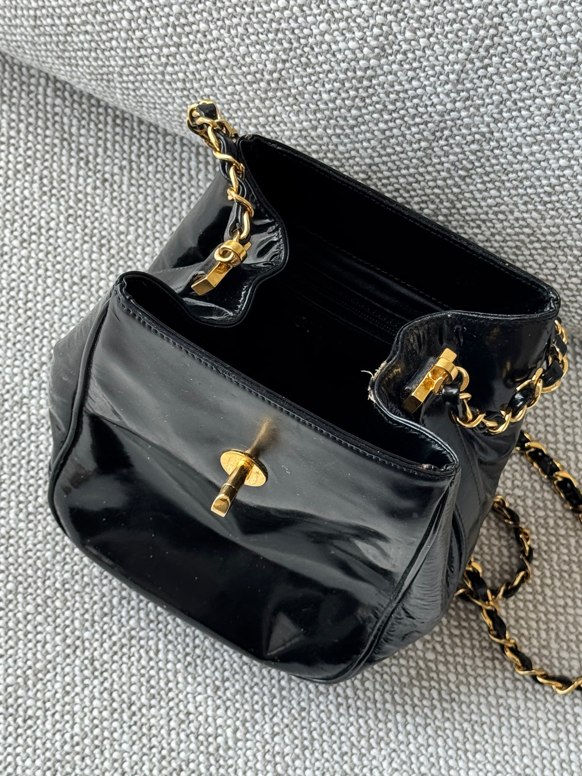 Chanel Vintage Patent Leather Chain Bag – Black with Gold-Tone CC