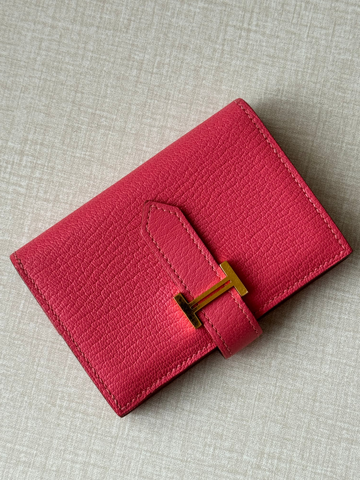 Hermès Béarn Card Holder / Wallet – Lipstick Pink Leather with Gold H Clasp