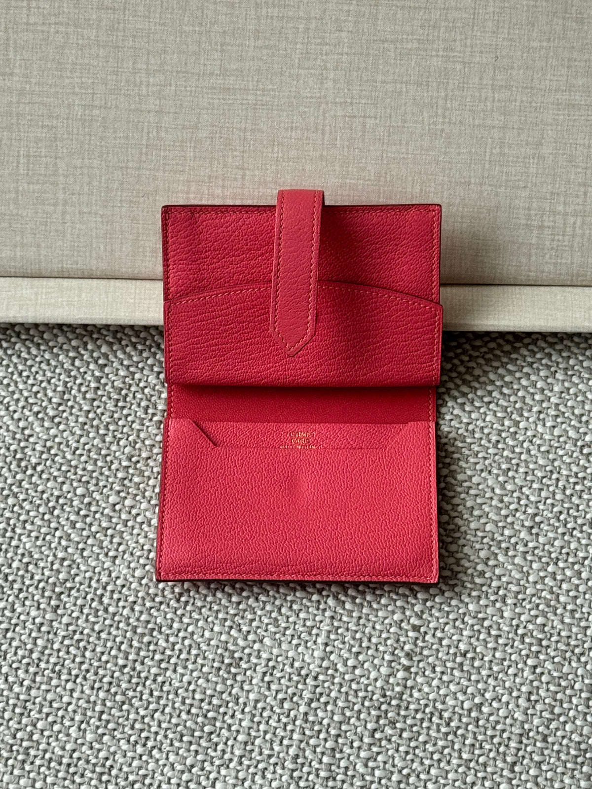 Hermès Béarn Card Holder / Wallet – Lipstick Pink Leather with Gold H Clasp