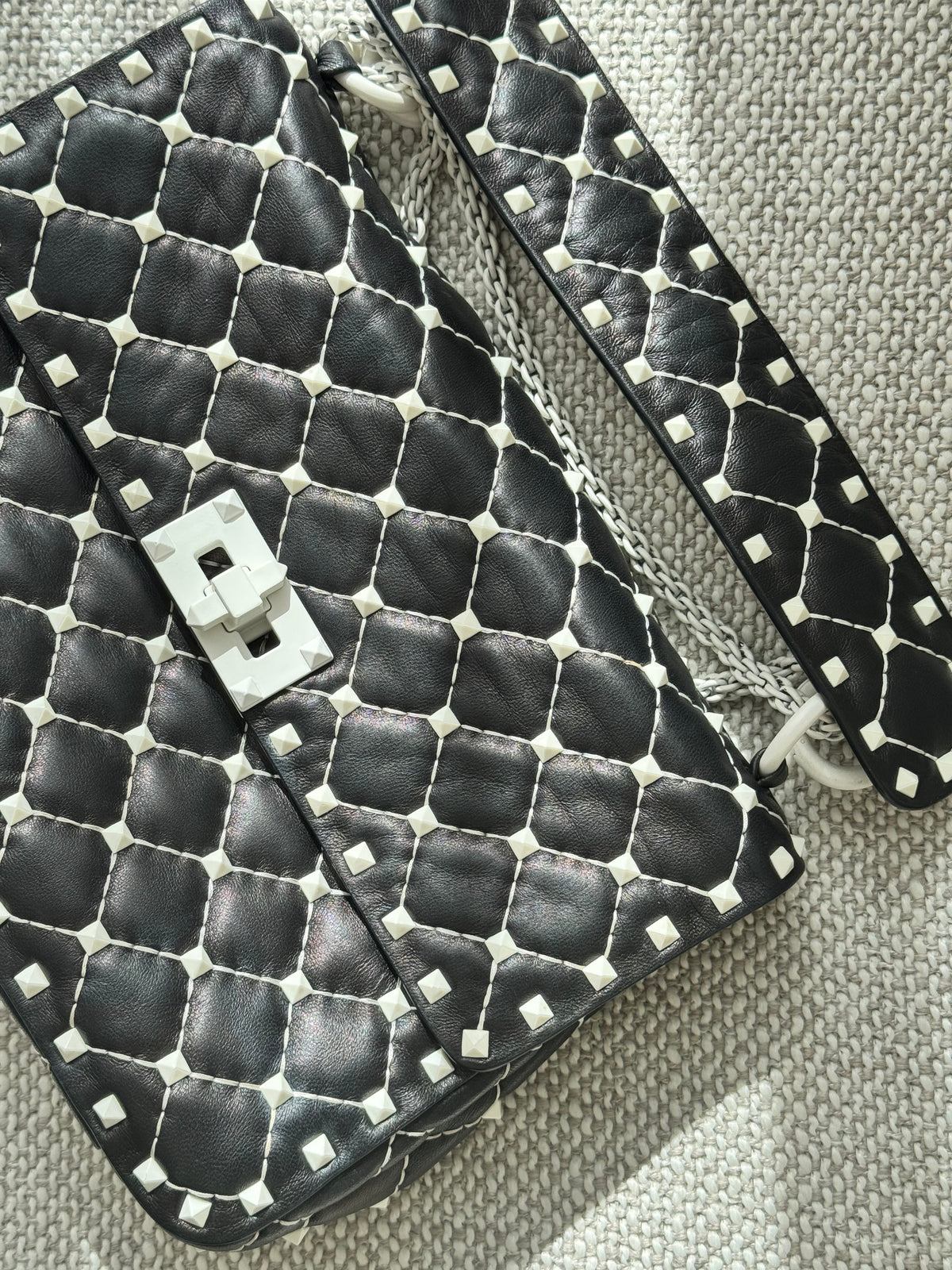 Valentino Garavani Free Rockstud Spike Small Shoulder Bag