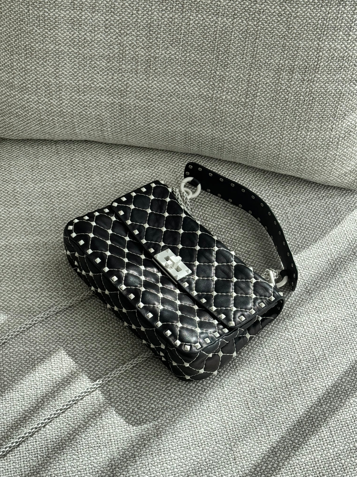 Valentino Garavani Free Rockstud Spike Small Shoulder Bag