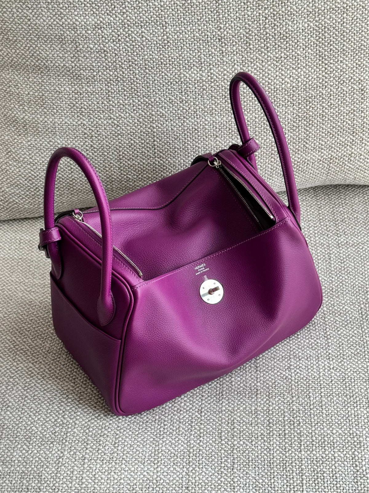 Hermès Lindy 26 – Anémone Clemence Leather