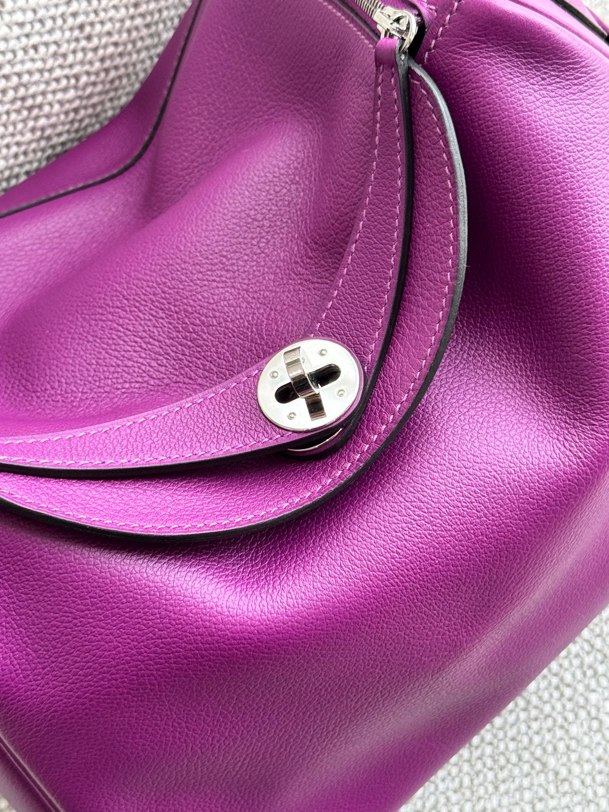 Hermès Lindy 26 – Anémone Clemence Leather
