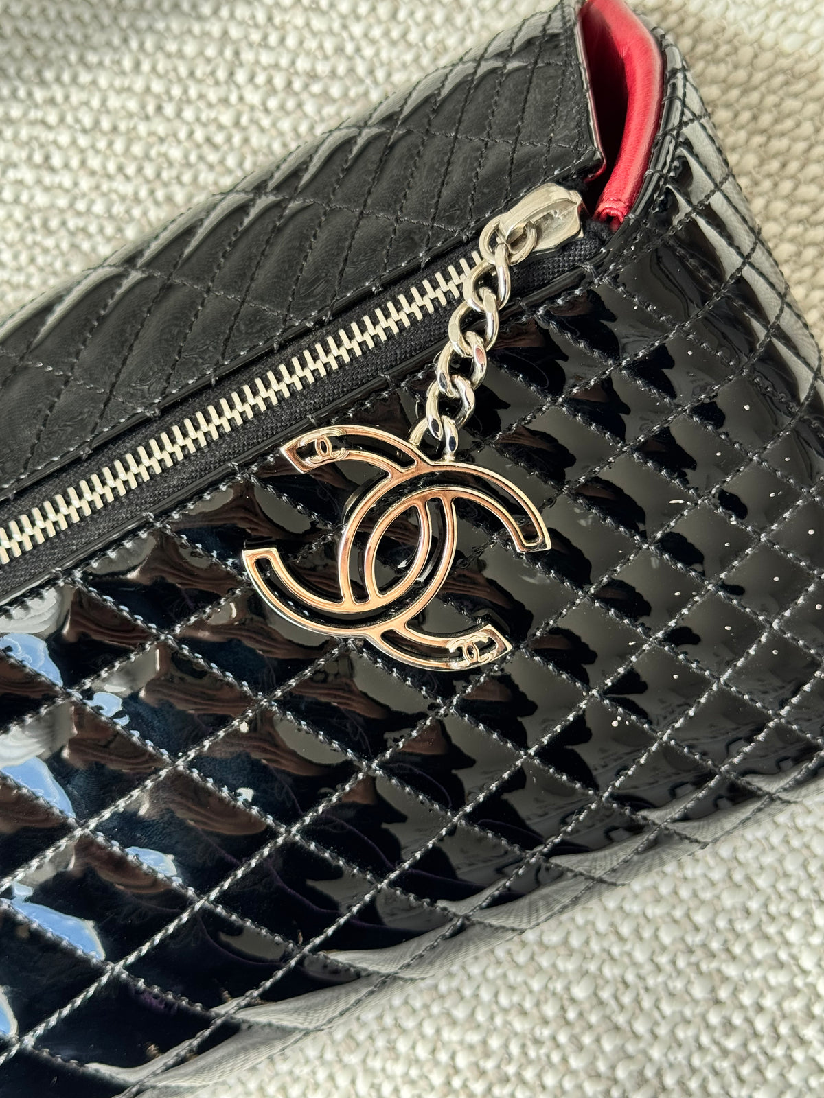 Chanel Quilted Patent Leather Clutch – Black