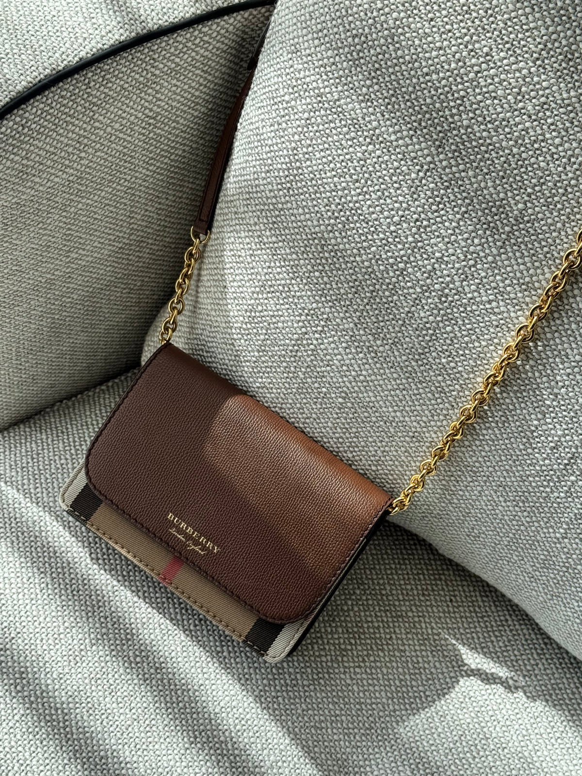 Burberry House Check Wallet on Chain – Brown Leather