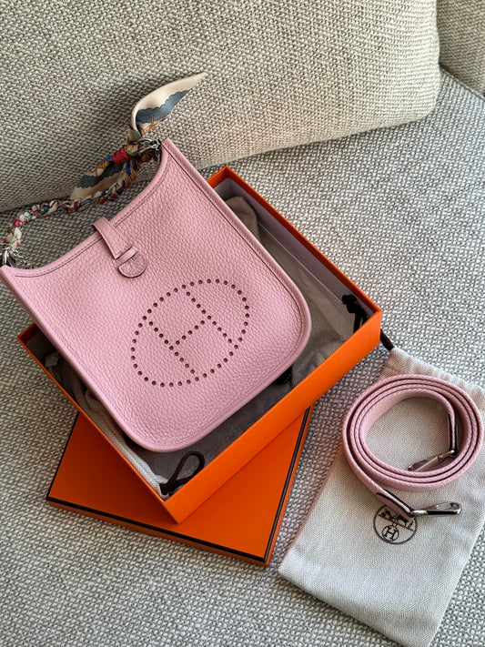 Hermès Evelyne 19 – Rose Sakura Clemence Leather