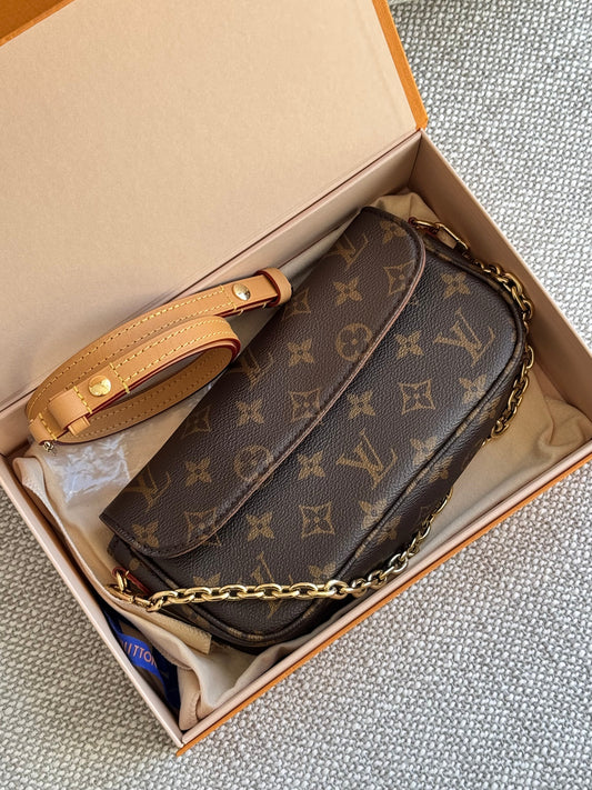 Louis Vuitton Ivy – Monogram Canvas