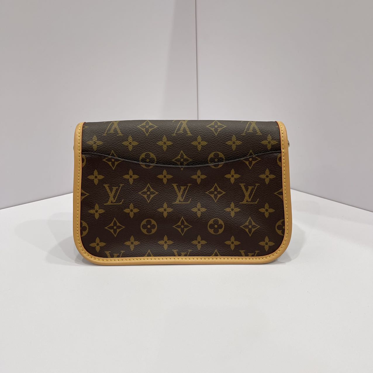 Louis Vuitton Diane Monogram Canvas Fuchsia GHW