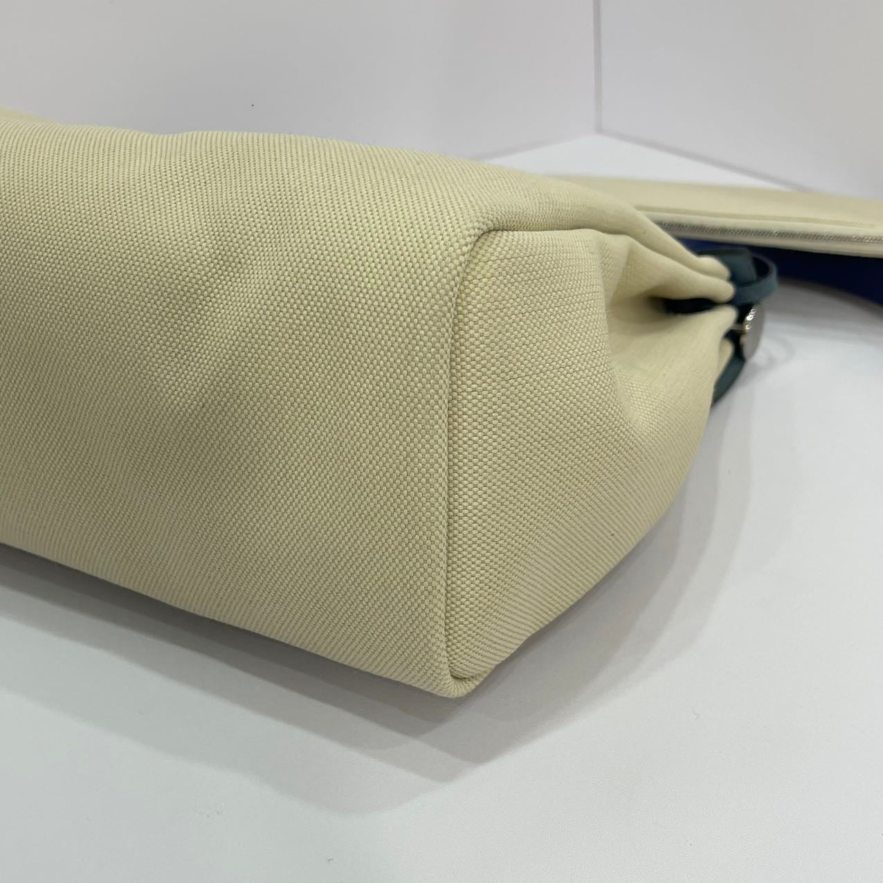 Hermes Herbag 31 Zip Bag Canvas/Hunter Leather Vanille/Naturel - Blue Leather Stamp U